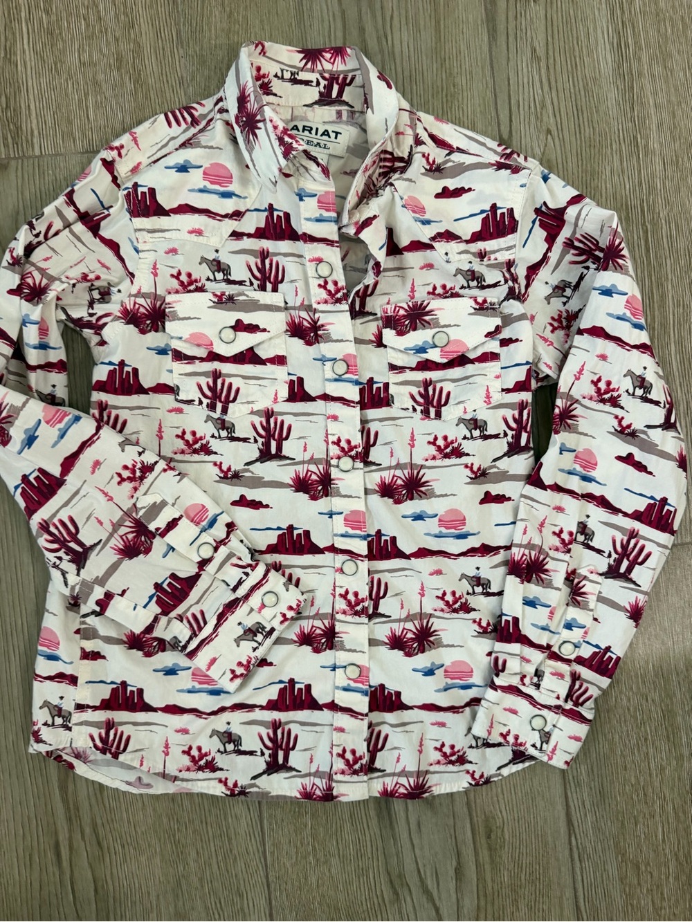 ARIAT GIRLS' R.E.A.L YUMA LANDSCAPE PRINT LONG SLEEVE SNAP WESTERN SHIRT Med